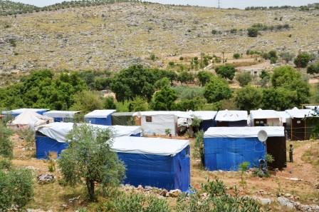 Informal camps give shelter to Syrian refugees in Lebanon